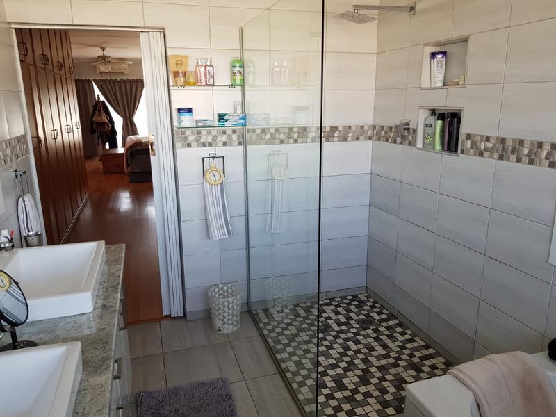 4 Bedroom Property for Sale in Naudeville Free State